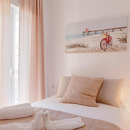 Homeabout Juan De Austria Apartments Malaga Exterior photo