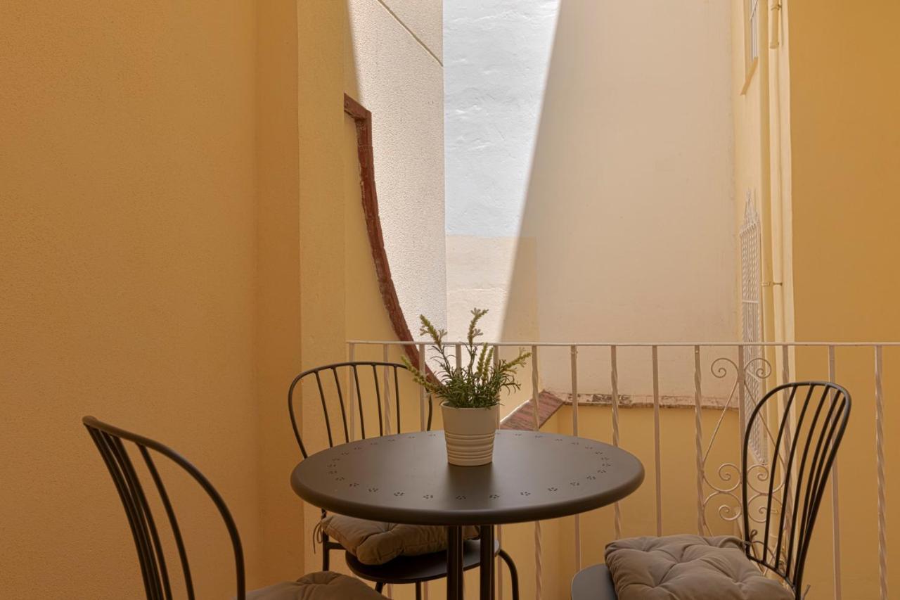 Homeabout Juan De Austria Apartments Malaga Exterior photo