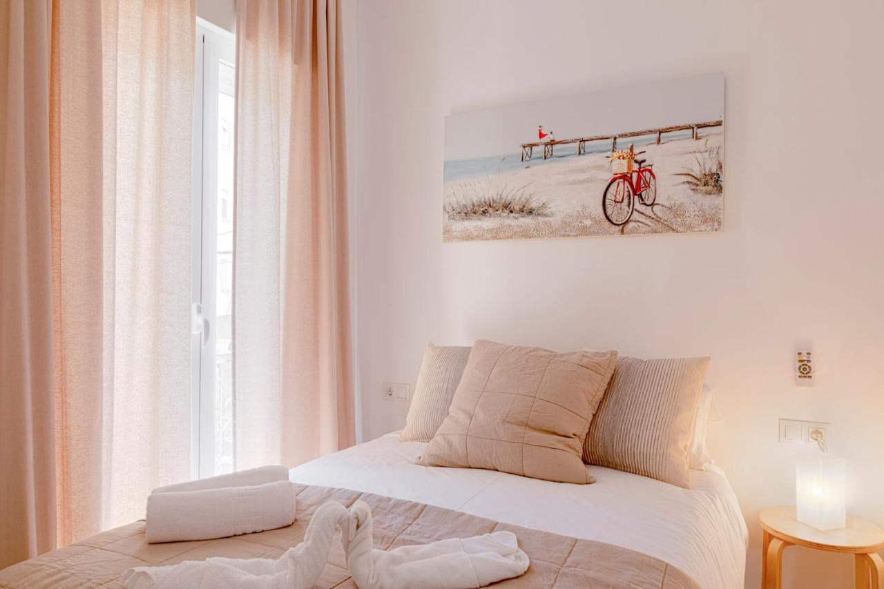 Homeabout Juan De Austria Apartments Malaga Exterior photo