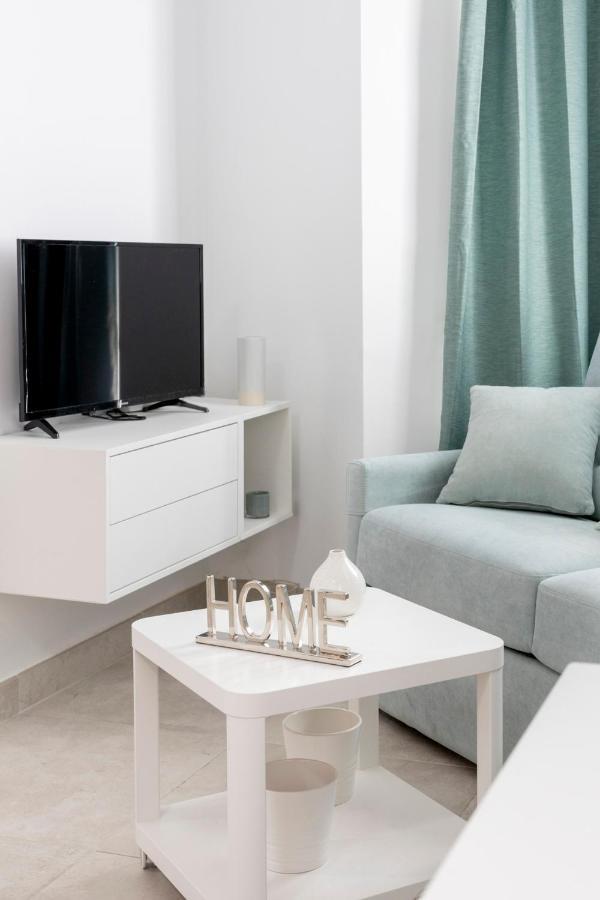 Homeabout Juan De Austria Apartments Malaga Exterior photo