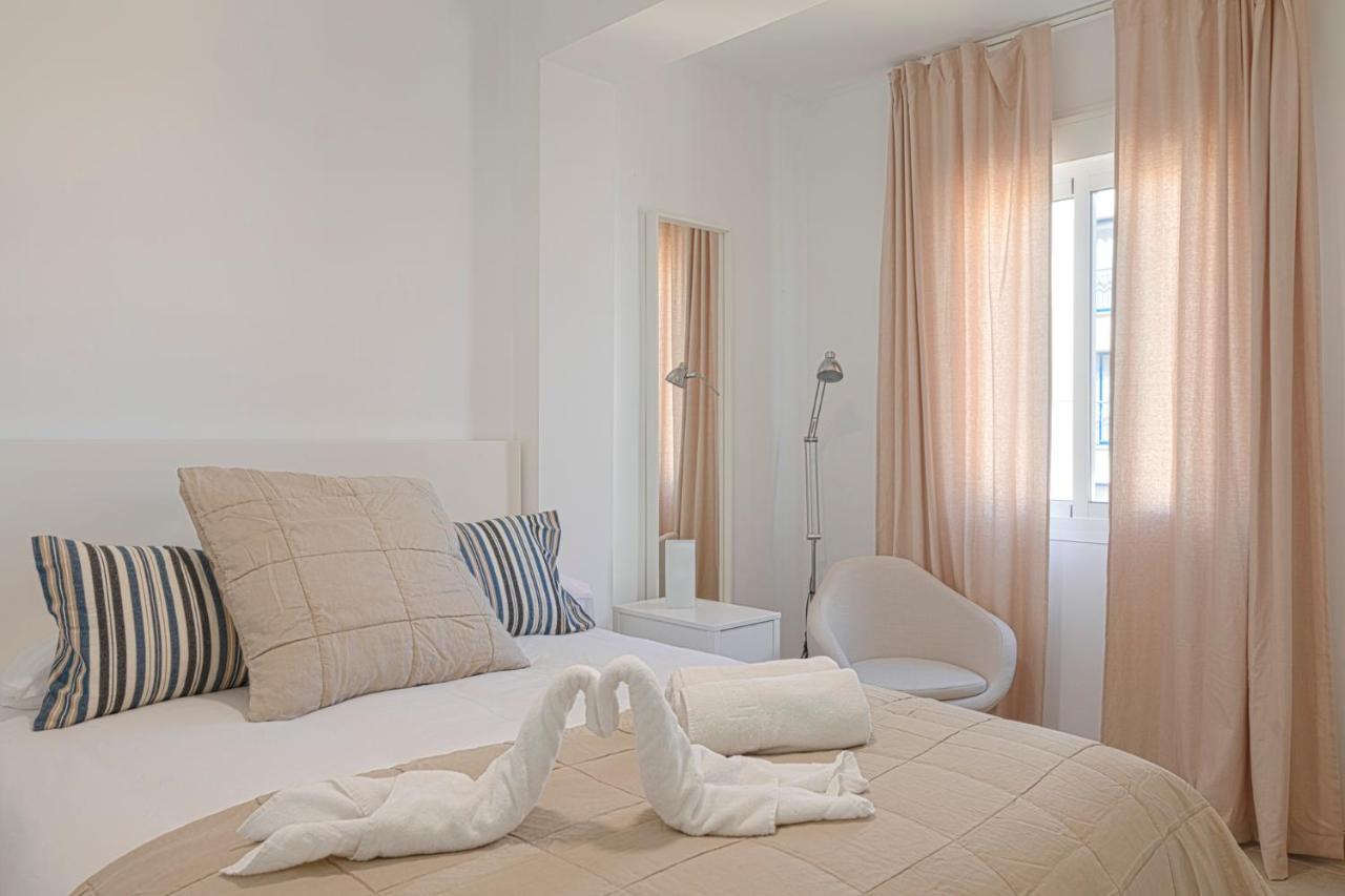 Homeabout Juan De Austria Apartments Malaga Exterior photo