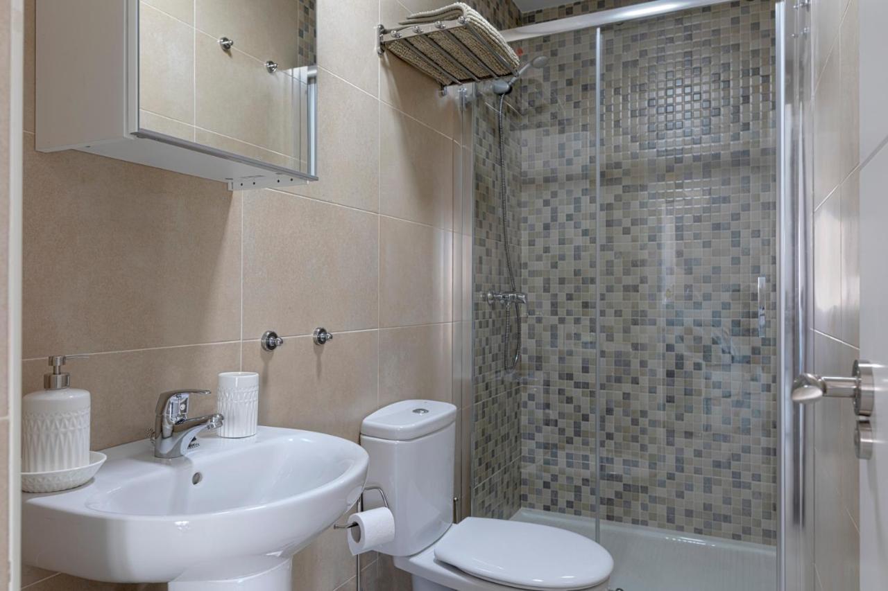 Homeabout Juan De Austria Apartments Malaga Exterior photo