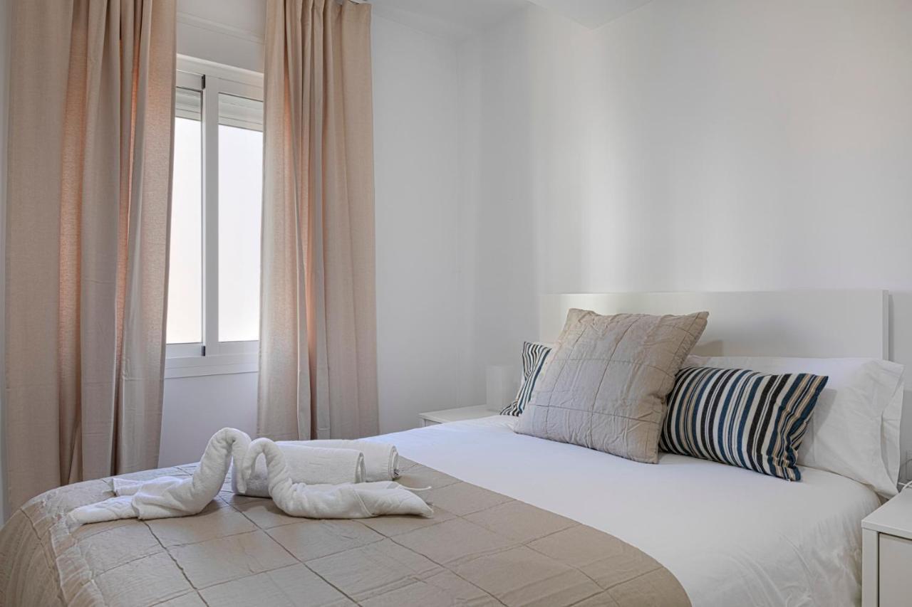 Homeabout Juan De Austria Apartments Malaga Exterior photo