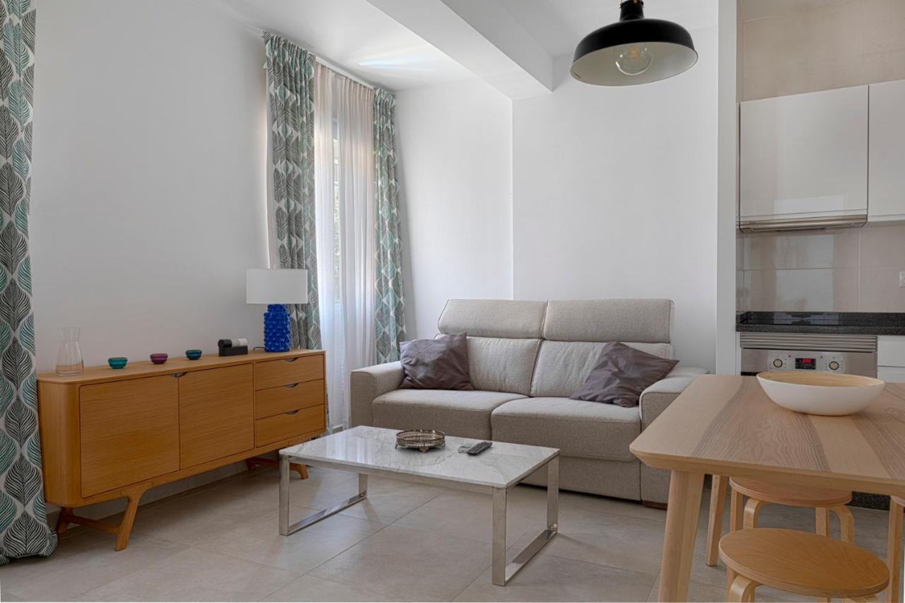 Homeabout Juan De Austria Apartments Malaga Exterior photo