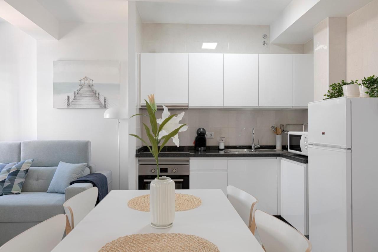 Homeabout Juan De Austria Apartments Malaga Exterior photo